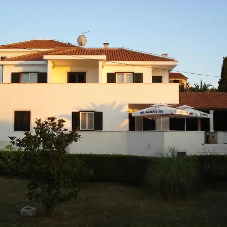Bed & Breakfast Bunta 3*